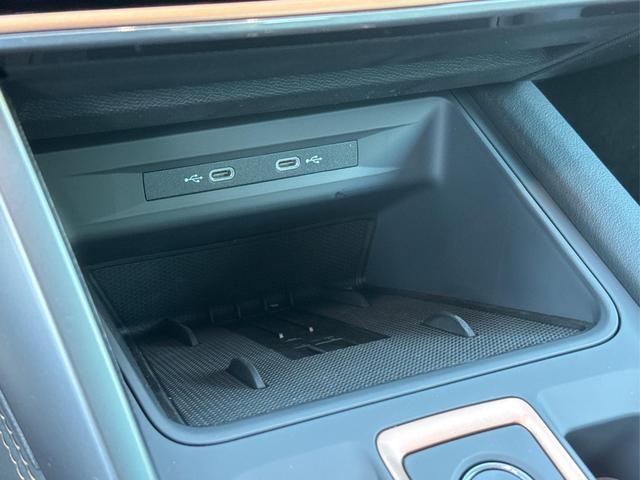 Cupra / Leon Sportstourer / Schwarz / / / ST AHK+NAVI+eHK+KAMERA+ACC+SHZ+18 ALU+LED, Beispielbilder, ggf. teilweise mit Sonderausstattung