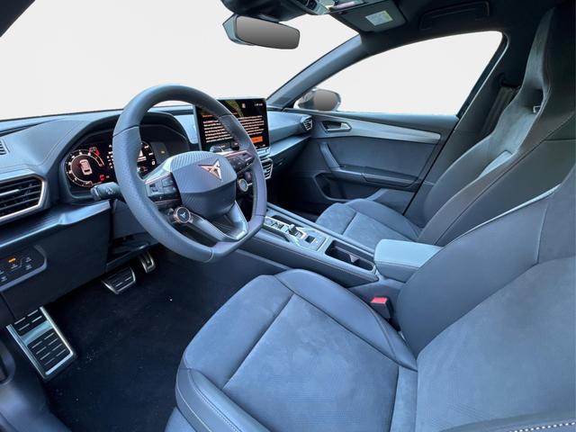 Cupra / Leon Sportstourer / Schwarz / / / 4x4 ST AHK+NAVI+eHK+KAMERA+MEMORY+ACC+19 ALU+LED, Beispielbilder, ggf. teilweise mit Sonderausstattung