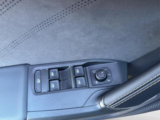 Cupra / Leon Sportstourer / Schwarz / / / 4x4 ST AHK+NAVI+eHK+KAMERA+MEMORY+ACC+19 ALU+LED, Beispielbilder, ggf. teilweise mit Sonderausstattung