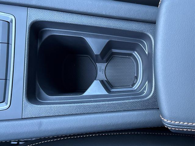 Cupra / Formentor / Schwarz / / / 4x4 AHK+eHK+NAVI+KAMERA+ACC+SHZ+18 ALU, Beispielbilder, ggf. teilweise mit Sonderausstattung
