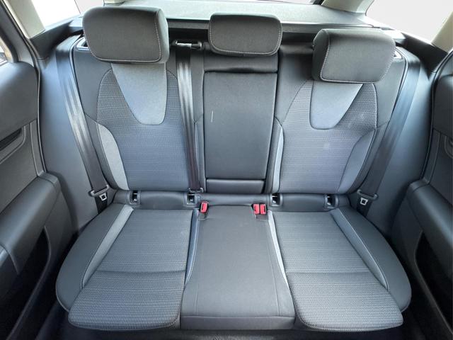 Skoda / Octavia Combi / Silber / / / ACC+AHK+eHK+KAM+PDC+LED+17ALU+SHZ
