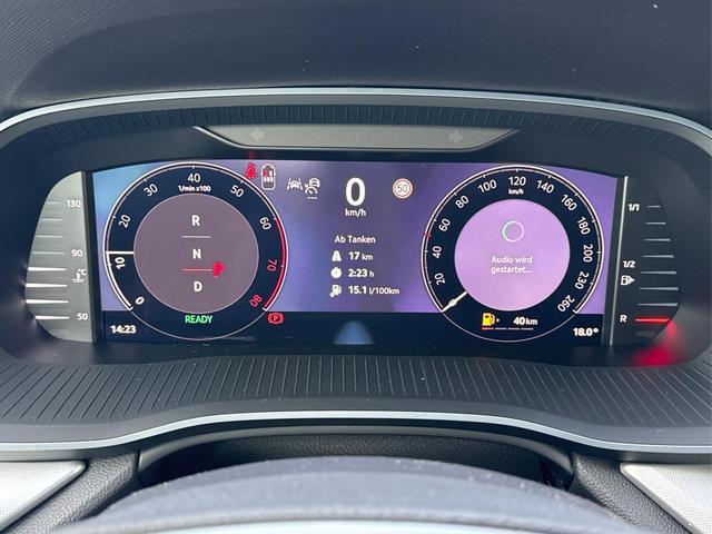 Skoda / Octavia Combi / Silber / / / ACC+AHK+eHK+KAM+PDC+LED+17ALU+SHZ