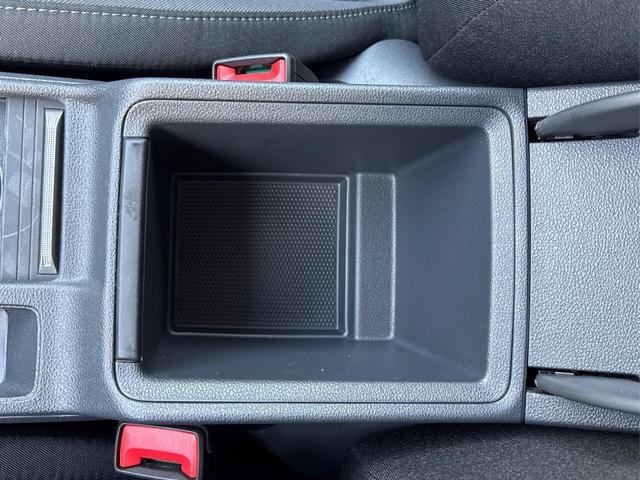 Skoda / Octavia Combi / Silber / / / ACC+AHK+eHK+KAM+PDC+LED+17ALU+SHZ