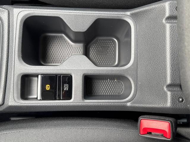 Volkswagen / Caddy Maxi / Blau / / / Caddy Maxi+ KAMERA+AHK+GJR+SHZ+PDC+ACC+LANE ASSIST, Beispielbilder, ggf. teilweise mit Sonderausstattung