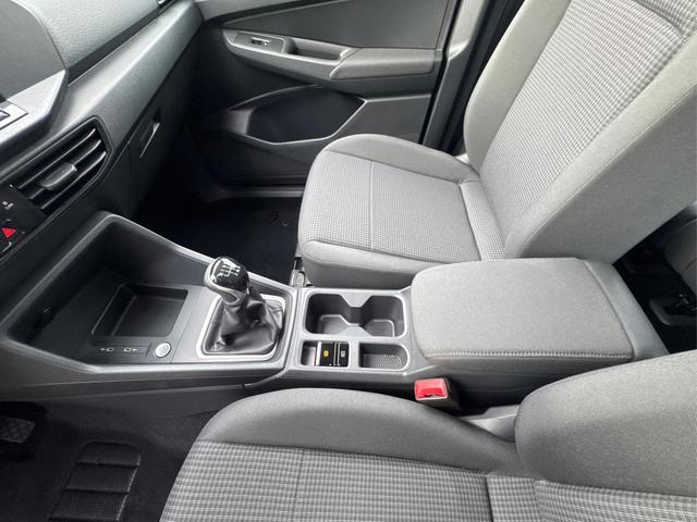 Volkswagen / Caddy Maxi / Blau / / / Caddy Maxi+ KAMERA+AHK+GJR+SHZ+PDC+ACC+LANE ASSIST, Beispielbilder, ggf. teilweise mit Sonderausstattung