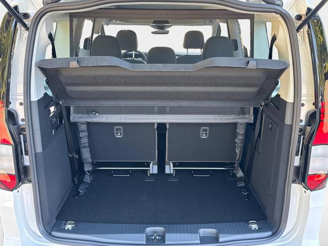 Volkswagen / Caddy Maxi / Wei&szlig; / / / Caddy Maxi+ KAMERA+AHK+GJR+SHZ+PDC+ACC+LANE ASSIST, Beispielbilder, ggf. teilweise mit Sonderausstattung