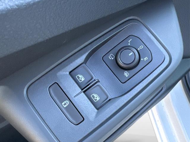 Volkswagen / Caddy Maxi / Wei&szlig; / / / Caddy Maxi+ KAMERA+AHK+GJR+SHZ+PDC+ACC+LANE ASSIST, Beispielbilder, ggf. teilweise mit Sonderausstattung