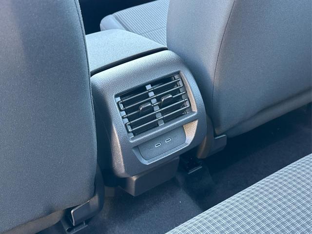 Volkswagen / Caddy Maxi / Wei&szlig; / / / Caddy Maxi+ KAMERA+AHK+GJR+SHZ+PDC+ACC+LANE ASSIST, Beispielbilder, ggf. teilweise mit Sonderausstattung