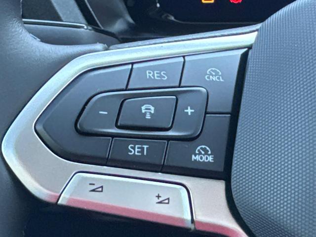Volkswagen / Caddy Maxi / Wei&szlig; / / / Caddy Maxi+ KAMERA+AHK+GJR+SHZ+PDC+ACC+LANE ASSIST, Beispielbilder, ggf. teilweise mit Sonderausstattung