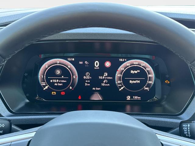 Volkswagen / Caddy Maxi / Wei&szlig; / / / Caddy Maxi+ KAMERA+AHK+GJR+SHZ+PDC+ACC+LANE ASSIST, Beispielbilder, ggf. teilweise mit Sonderausstattung