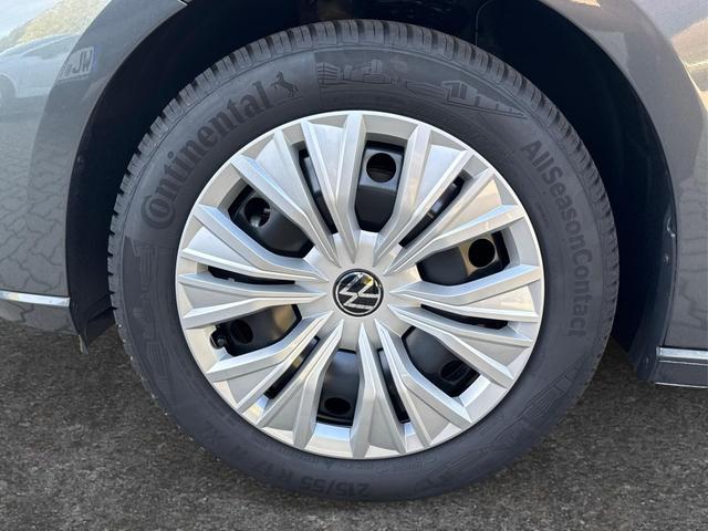 Volkswagen / Caddy Maxi / Grau / / / Caddy Maxi+ KAMERA+AHK+GJR+SHZ+PDC+ACC+LANE ASSIST, Beispielbilder, ggf. teilweise mit Sonderausstattung