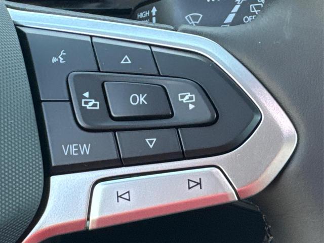 Volkswagen / Caddy Maxi / Grau / / / Caddy Maxi+ KAMERA+AHK+GJR+SHZ+PDC+ACC+LANE ASSIST, Beispielbilder, ggf. teilweise mit Sonderausstattung
