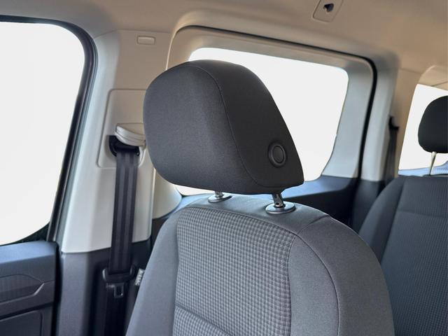 Volkswagen / Caddy Maxi / Grau / / / Caddy Maxi+ KAMERA+AHK+GJR+SHZ+PDC+ACC+LANE ASSIST, Beispielbilder, ggf. teilweise mit Sonderausstattung