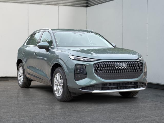 Audi / Q3 / Gr&uuml;n / / / AHK+KAMERA+NAVI+EL. HECKKL.+LED+17'LM