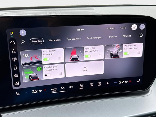 Audi / Q3 / Gr&uuml;n / / / AHK+NAVI+PANO+KAMERA+EL. HECKKL.+LED+18'LM