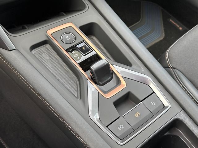 Cupra / Leon Sportstourer / Grau / / / ST 4x4 AHK+eHK+NAVI+ACC+SHZ+18 ALU+LED