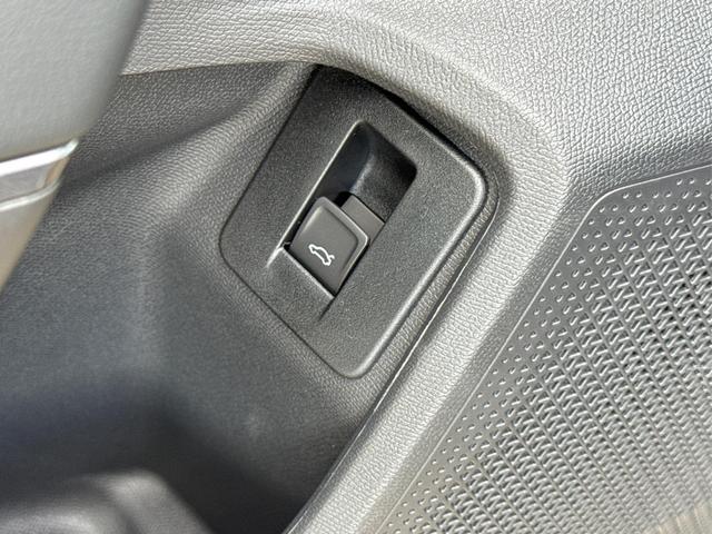 Cupra / Leon Sportstourer / Grau / / / ST 4x4 AHK+eHK+NAVI+ACC+SHZ+18 ALU+LED