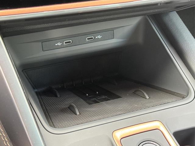 Cupra / Leon Sportstourer / Grau / / / ST 4x4 AHK+eHK+NAVI+ACC+SHZ+18 ALU+LED
