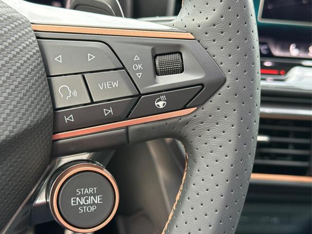 Cupra / Leon Sportstourer / Grau / / / ST 4x4 AHK+eHK+NAVI+ACC+SHZ+18 ALU+LED