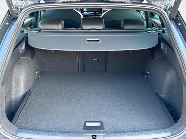 Cupra / Leon Sportstourer / Grau / / / ST AHK+NAVI+eHK+KAMERA+ACC+SHZ+18 ALU+LED, Beispielbilder, ggf. teilweise mit Sonderausstattung