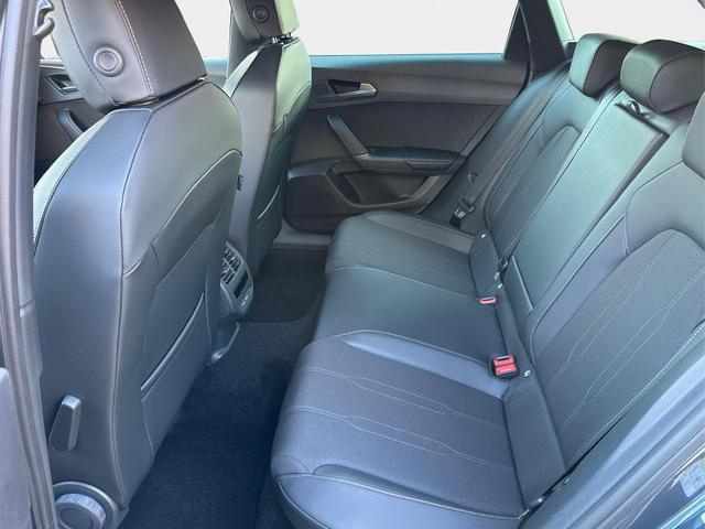 Cupra / Leon Sportstourer / Grau / / / ST AHK+NAVI+eHK+KAMERA+ACC+SHZ+18 ALU+LED, Beispielbilder, ggf. teilweise mit Sonderausstattung