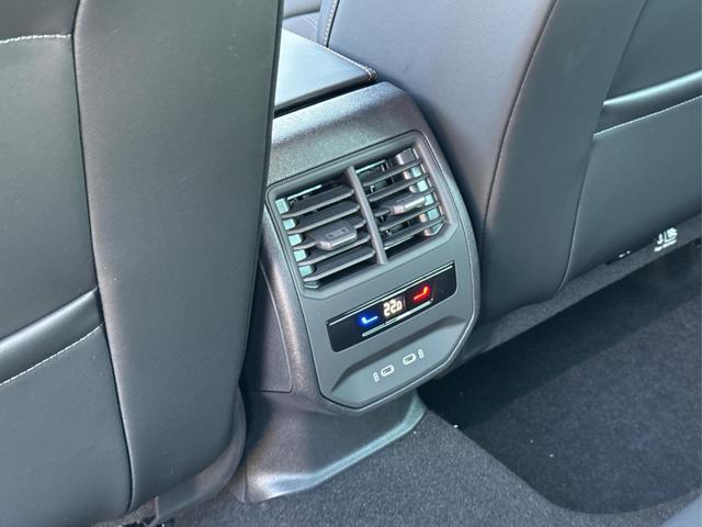 Cupra / Leon Sportstourer / Grau / / / ST AHK+NAVI+eHK+KAMERA+ACC+SHZ+18 ALU+LED, Beispielbilder, ggf. teilweise mit Sonderausstattung