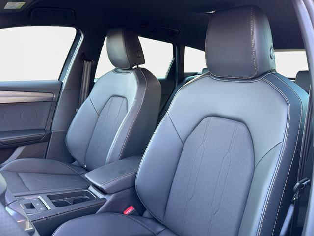 Cupra / Leon Sportstourer / Grau / / / ST AHK+NAVI+eHK+KAMERA+ACC+SHZ+18 ALU+LED, Beispielbilder, ggf. teilweise mit Sonderausstattung