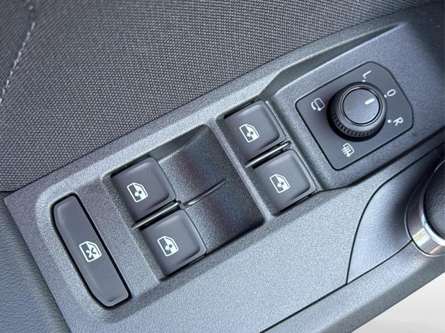 Cupra / Leon Sportstourer / Grau / / / ST AHK+NAVI+eHK+KAMERA+ACC+SHZ+18 ALU+LED, Beispielbilder, ggf. teilweise mit Sonderausstattung
