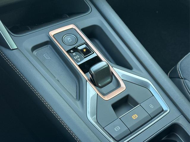 Cupra / Leon Sportstourer / Grau / / / ST AHK+NAVI+eHK+KAMERA+ACC+SHZ+18 ALU+LED, Beispielbilder, ggf. teilweise mit Sonderausstattung