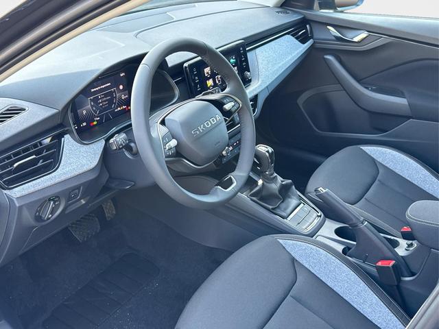 Skoda / Scala / Grau / / / Selection SHZ+KAMERA+SMARTLINK+LED+16 ALU, Beispielbilder, ggf. teilweise mit Sonderausstattung