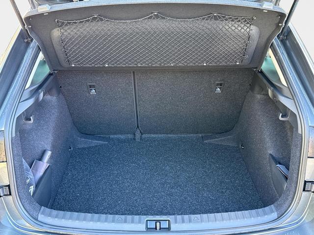 Skoda / Scala / Grau / / / Selection SHZ+KAMERA+SMARTLINK+LED+16 ALU, Beispielbilder, ggf. teilweise mit Sonderausstattung