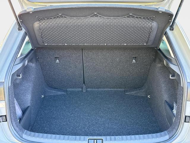 Skoda / Scala / Grau / / / Selection SHZ+KAMERA+SMARTLINK+LED+16 ALU, Beispielbilder, ggf. teilweise mit Sonderausstattung