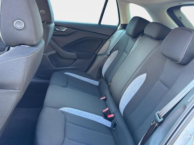Skoda / Scala / Grau / / / Selection SHZ+KAMERA+SMARTLINK+LED+16 ALU, Beispielbilder, ggf. teilweise mit Sonderausstattung