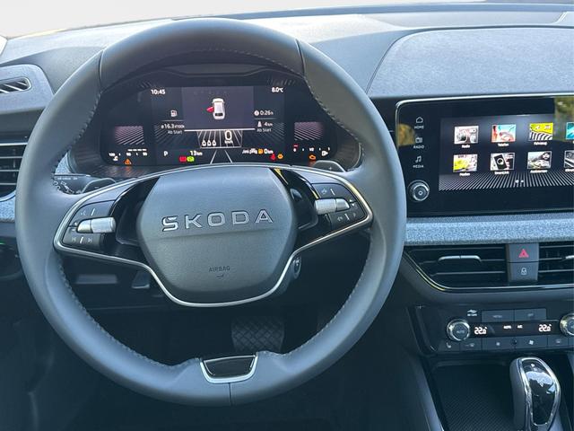 Skoda / Scala / Silber / / / Selection SHZ+KAMERA+SMARTLINK+LED+16 ALU, Beispielbilder, ggf. teilweise mit Sonderausstattung