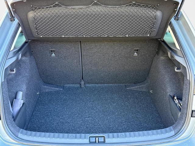 Skoda / Scala / Silber / / / Selection SHZ+KAMERA+SMARTLINK+LED+16 ALU, Beispielbilder, ggf. teilweise mit Sonderausstattung
