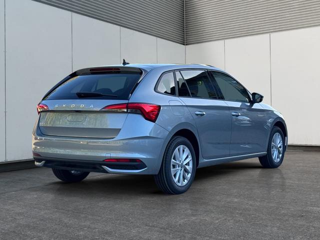 Skoda / Scala / Silber / / / Selection SHZ+KAMERA+SMARTLINK+LED+16 ALU, Beispielbilder, ggf. teilweise mit Sonderausstattung