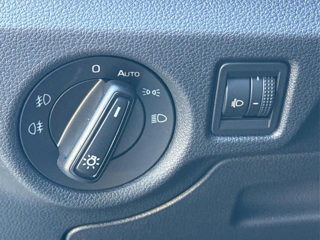 Skoda / Scala / Silber / / / Selection SHZ+KAMERA+SMARTLINK+LED+16 ALU, Beispielbilder, ggf. teilweise mit Sonderausstattung