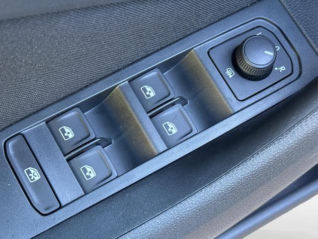 Skoda / Scala / Silber / / / Selection SHZ+KAMERA+SMARTLINK+LED+16 ALU, Beispielbilder, ggf. teilweise mit Sonderausstattung