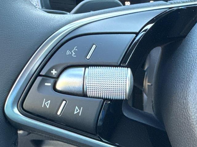 Skoda / Scala / Silber / / / Selection SHZ+KAMERA+SMARTLINK+LED+16 ALU, Beispielbilder, ggf. teilweise mit Sonderausstattung