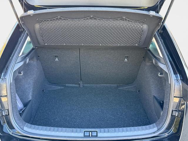 Skoda / Scala / Schwarz / / / Selection SHZ+KAMERA+SMARTLINK+LED+16 ALU, Beispielbilder, ggf. teilweise mit Sonderausstattung