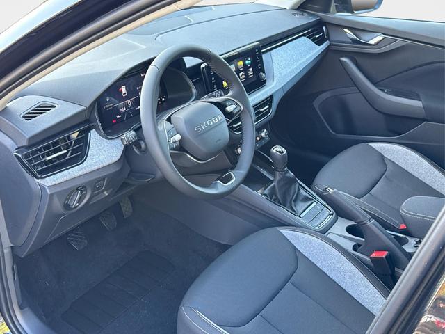 Skoda / Scala / Schwarz / / / Selection SHZ+KAMERA+SMARTLINK+LED+16 ALU, Beispielbilder, ggf. teilweise mit Sonderausstattung