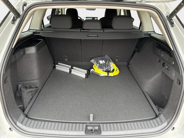 Skoda / Kodiaq / Grau / / / PHEV+AHK+MATRIX+NAVI+KAMERA+EL. HECKKL.+PDC, Beispielbilder, ggf. teilweise mit Sonderausstattung