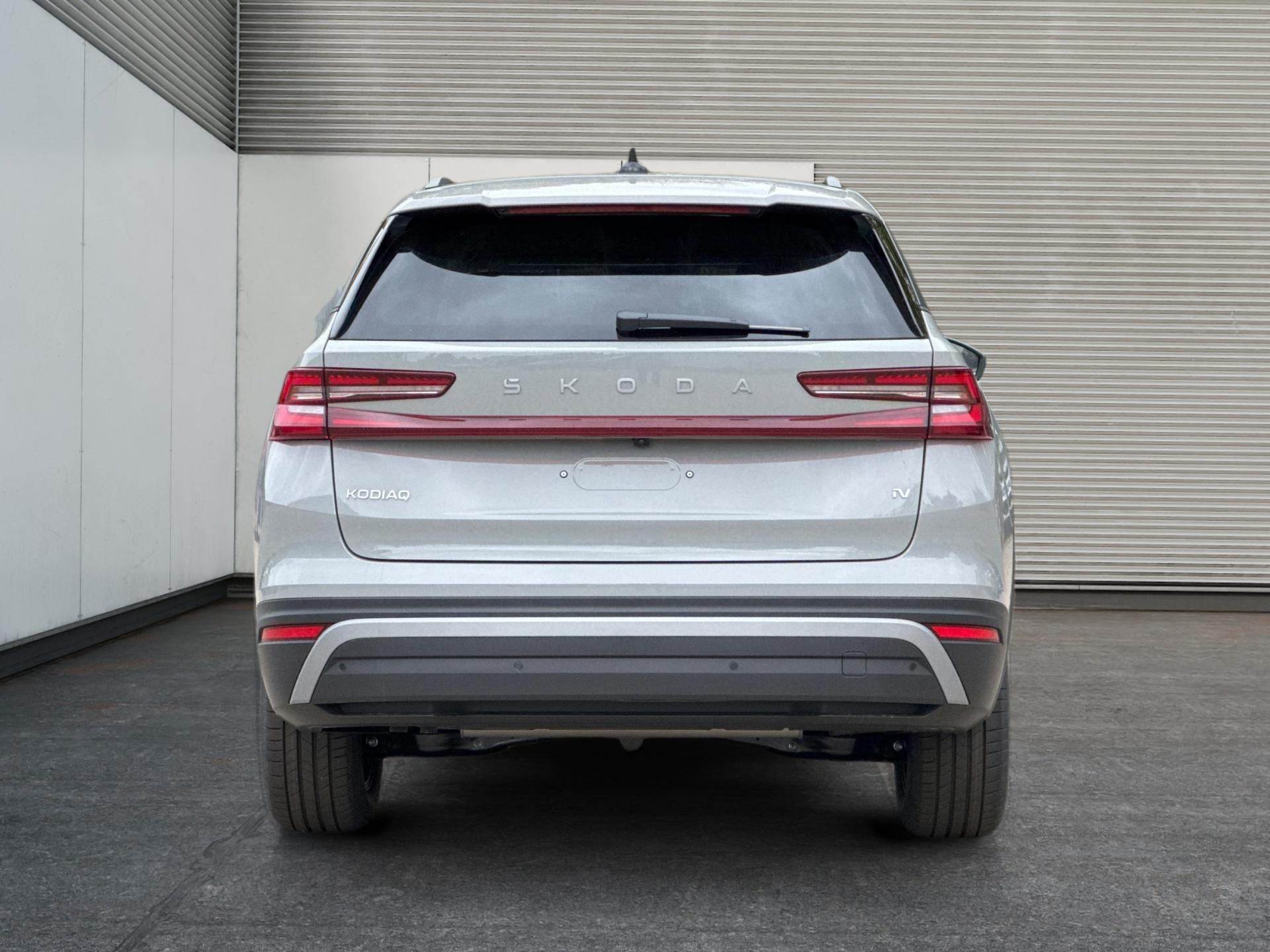 Skoda / Kodiaq / Grau /  /  / PHEV+AHK+MATRIX+NAVI+KAMERA+EL. HECKKL.+PDC