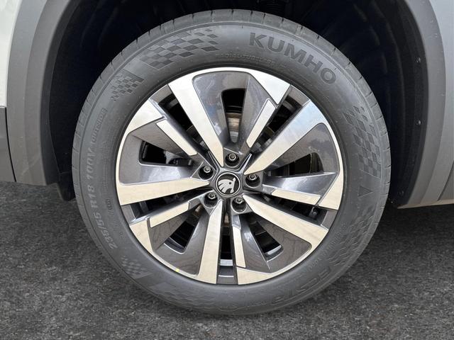 Skoda / Kodiaq / Grau / / / PHEV+AHK+MATRIX+NAVI+KAMERA+EL. HECKKL.+PDC, Beispielbilder, ggf. teilweise mit Sonderausstattung