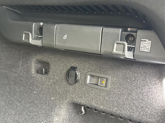 Skoda / Kodiaq / Grau / / / PHEV+AHK+NAVI+PANO+MATRIX-LED+KAMERA+EL. HECKKL., Beispielbilder, ggf. teilweise mit Sonderausstattung
