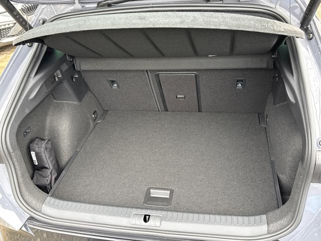 Cupra / Formentor / Grau / / / 4x4 AHK+eHK+NAVI+KAMERA+ACC+SHZ+18 ALU, Beispielbilder, ggf. teilweise mit Sonderausstattung