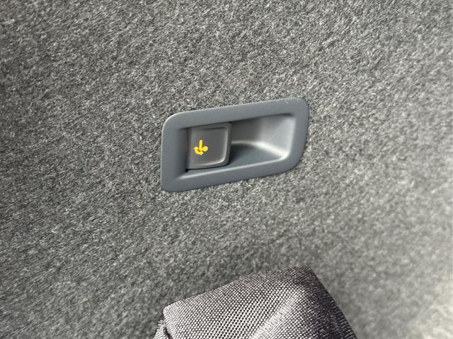Cupra / Formentor / Grau / / / 4x4 AHK+eHK+NAVI+KAMERA+ACC+SHZ+18 ALU, Beispielbilder, ggf. teilweise mit Sonderausstattung