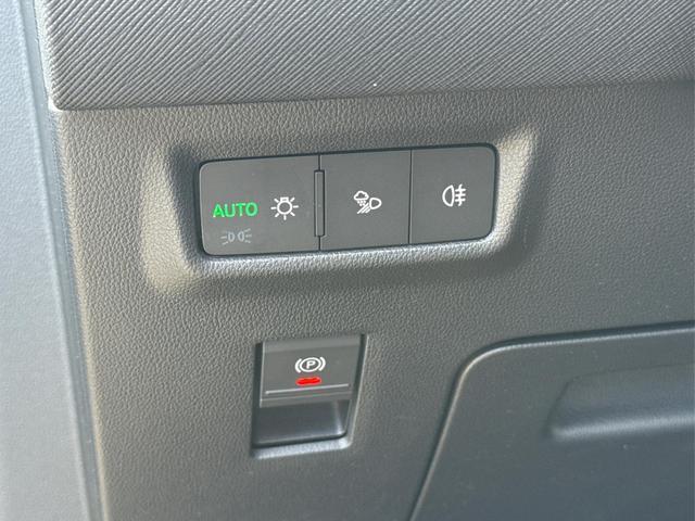 Skoda / Kodiaq / Silber / / / PHEV+AHK+MATRIX+NAVI+KAMERA+EL. HECKKL.+PDC, Beispielbilder, ggf. teilweise mit Sonderausstattung