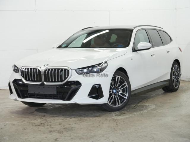 BMW i5 - xDrive40 Touring M Sportpaket Panorama AHK