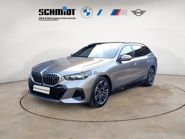 BMW i5 - eDrive40 Touring M Sportpaket Panorama AHK